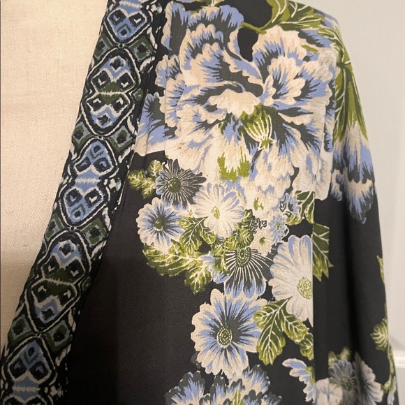 FREE PEOPLE, FLORAL, KIMONO STYLE JACKET, SIZE M - Picture 4 of 11
